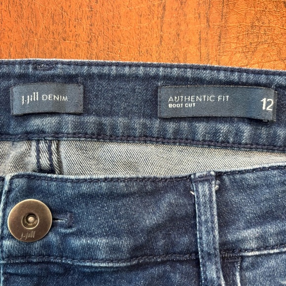 J. Jill Authentic Fit Boot Cut Mid Wash Jeans Size 12 - Picture 5 of 7